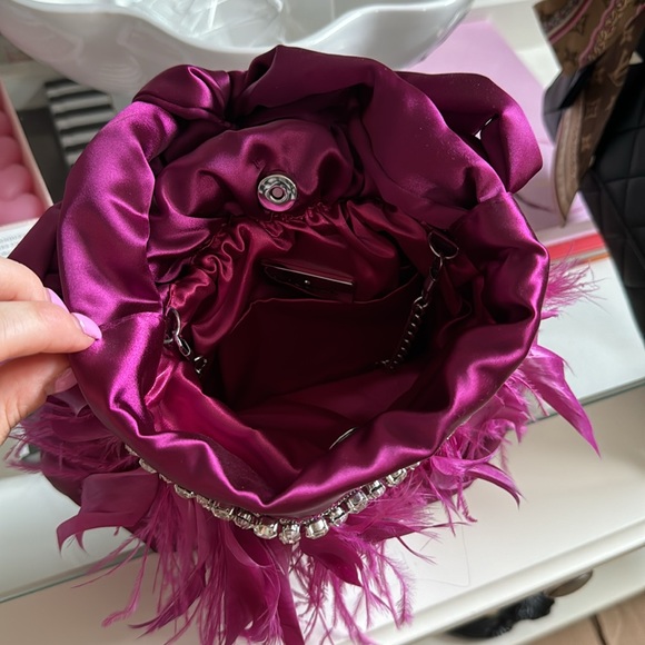 Little violet satin handbag with gems and feathers never used New - Picture 4 of 5